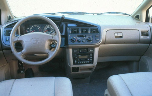 Toyota Sienna 1999