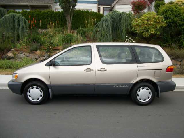 Toyota Sienna 2000