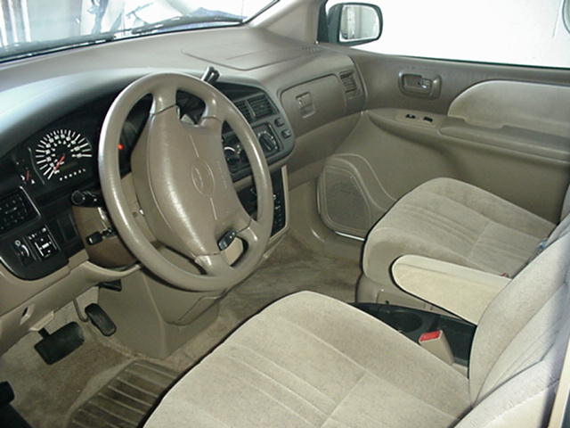 Toyota Sienna 2000