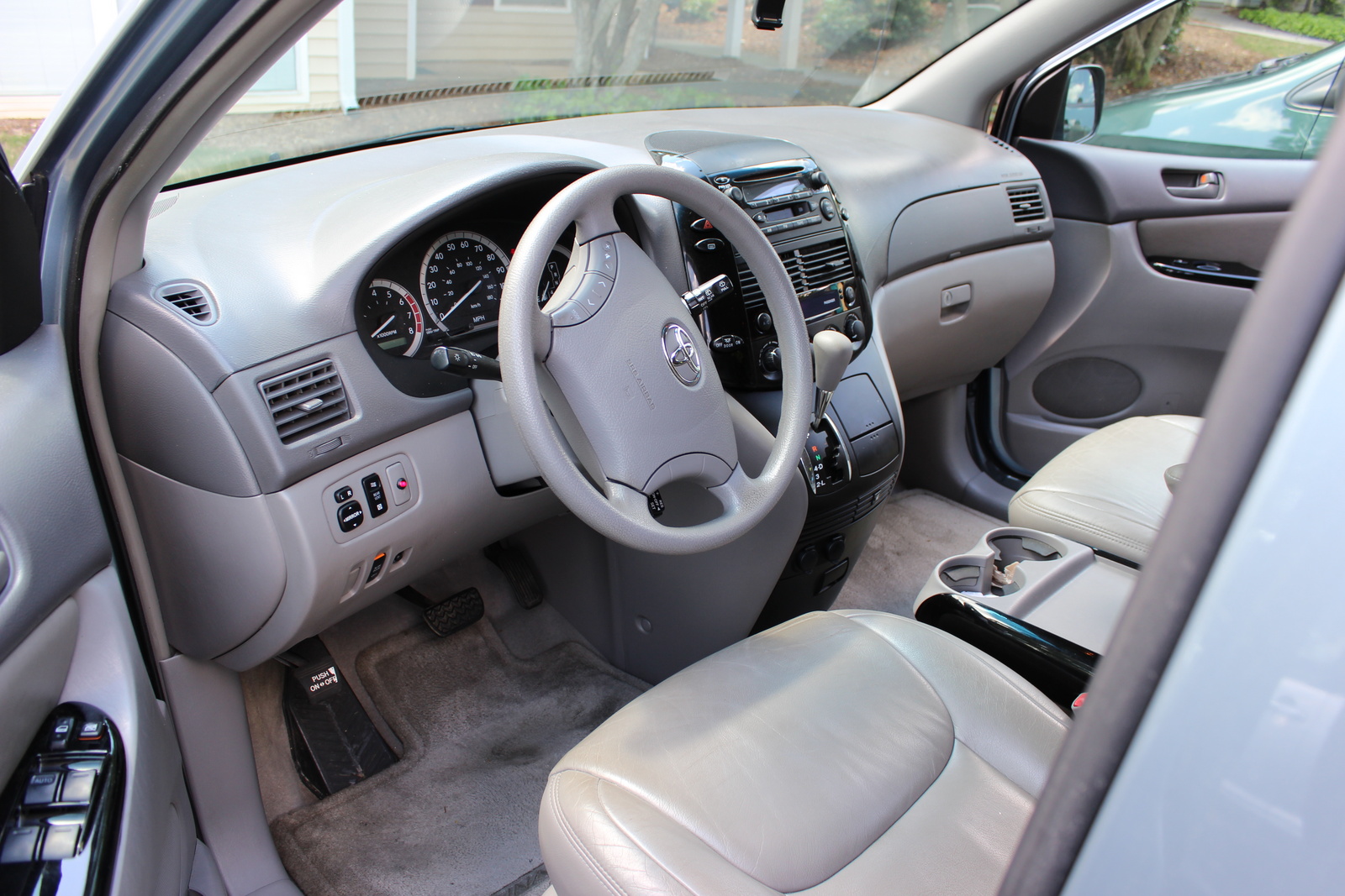 Toyota Sienna 2004
