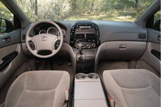 Toyota Sienna 2004