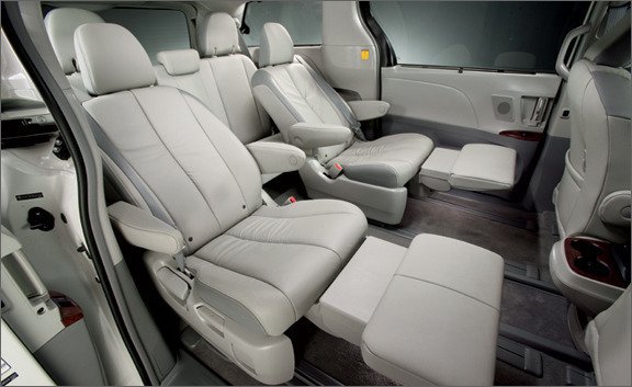Toyota Sienna 9 Passenger