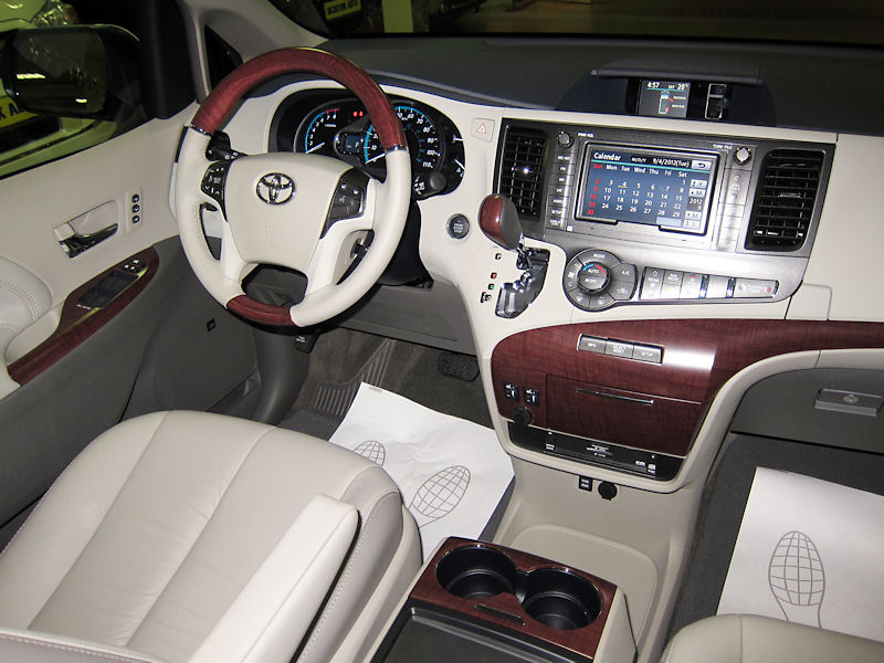 Toyota Sienna Awd