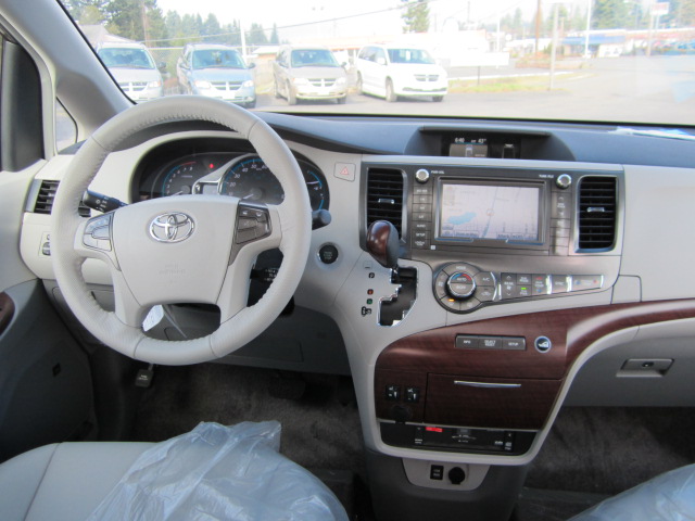 Toyota Sienna Awd
