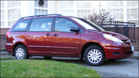 Toyota Sienna Ce