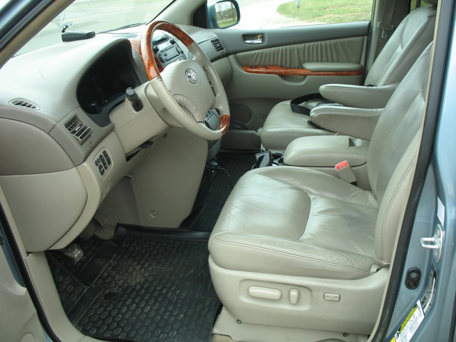 Toyota Sienna Fwd
