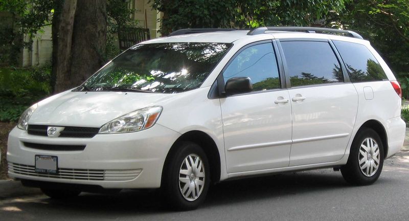 Toyota Sienna L