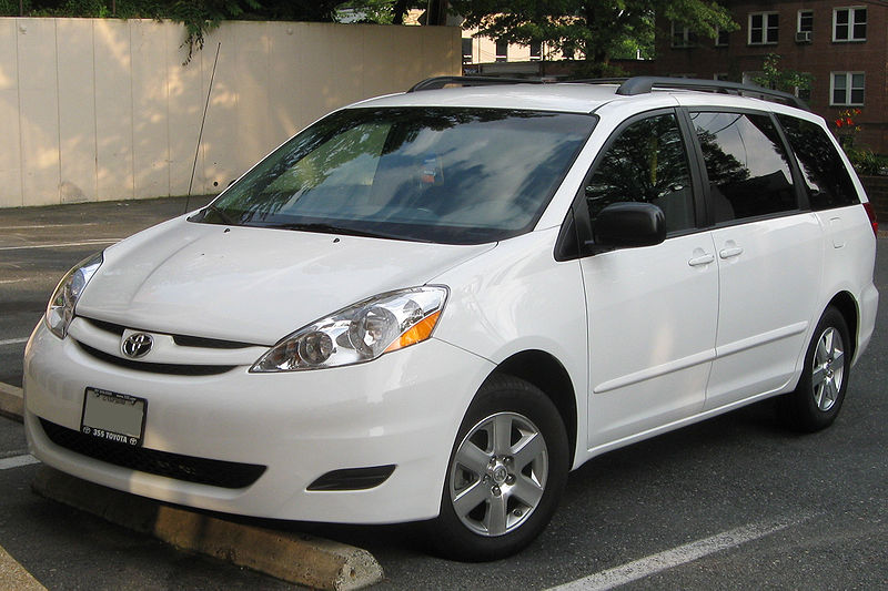Toyota Sienna L