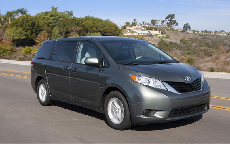 Toyota Sienna L