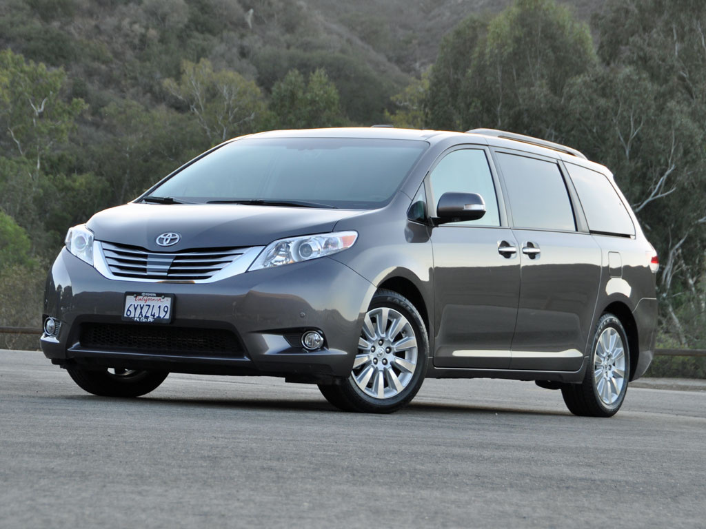 Toyota Sienna Le 2014