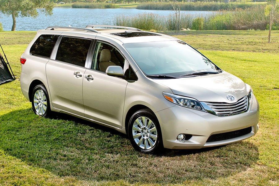 Toyota Sienna Le 2015