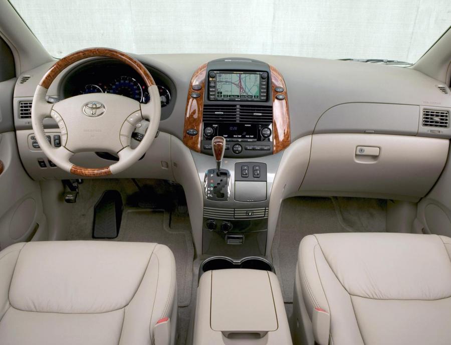 Toyota Sienna V6