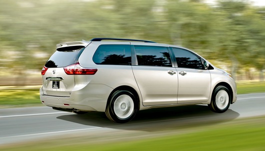 Toyota Sienna Van 2015