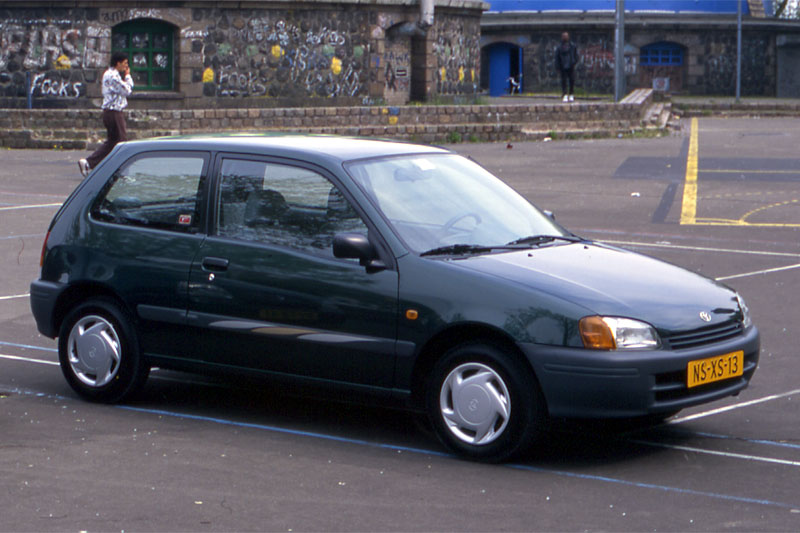 Toyota Starlet 1998