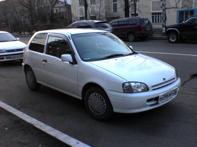 Toyota Starlet 1999