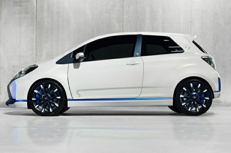 Toyota Starlet 2015