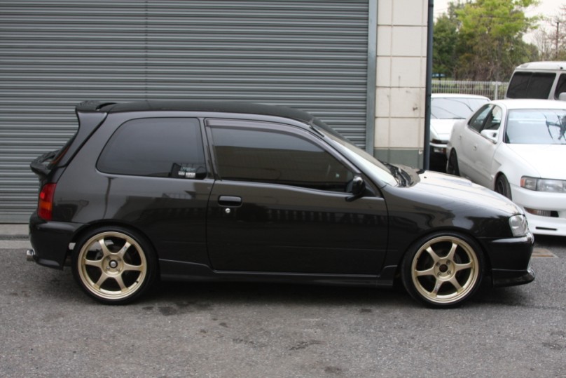Toyota Starlet Glanza S