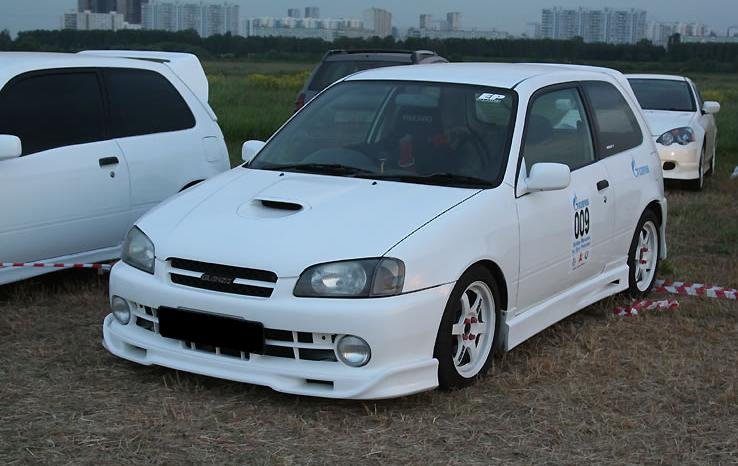 Toyota Starlet Glanza V