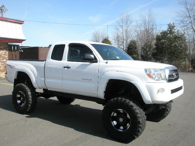 Toyota Tacoma 4x4 Lifted