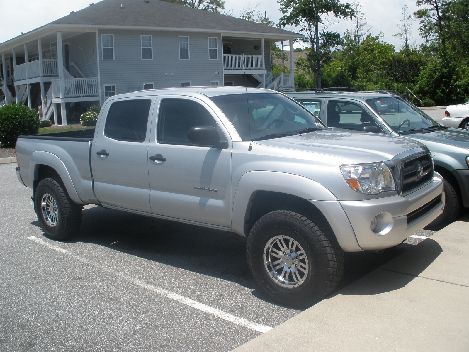 Toyota Tacoma Crew Cab