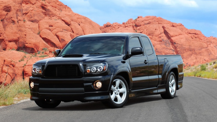 Toyota Tacoma X-Runner 2013