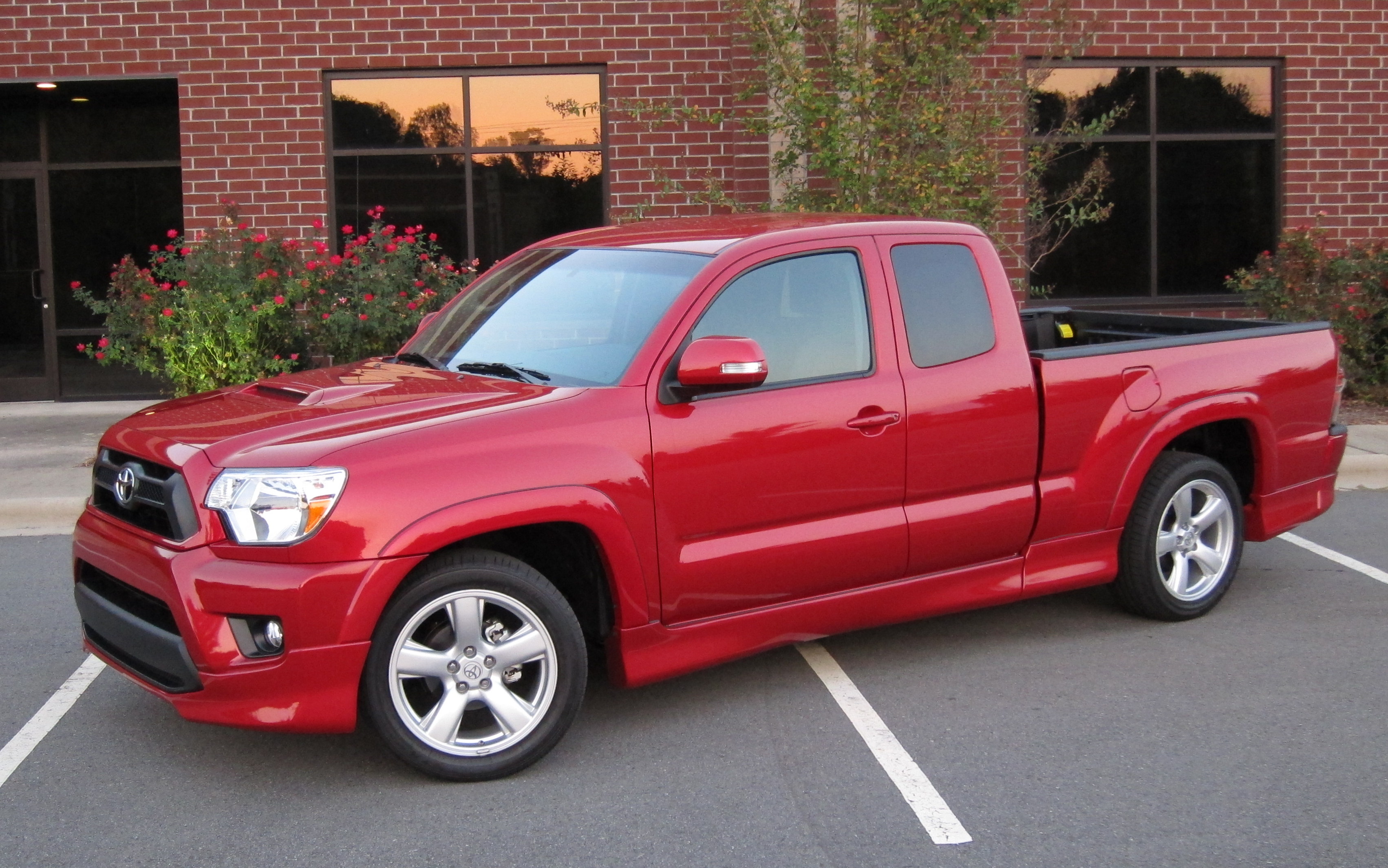 Toyota Tacoma X-Runner 2014