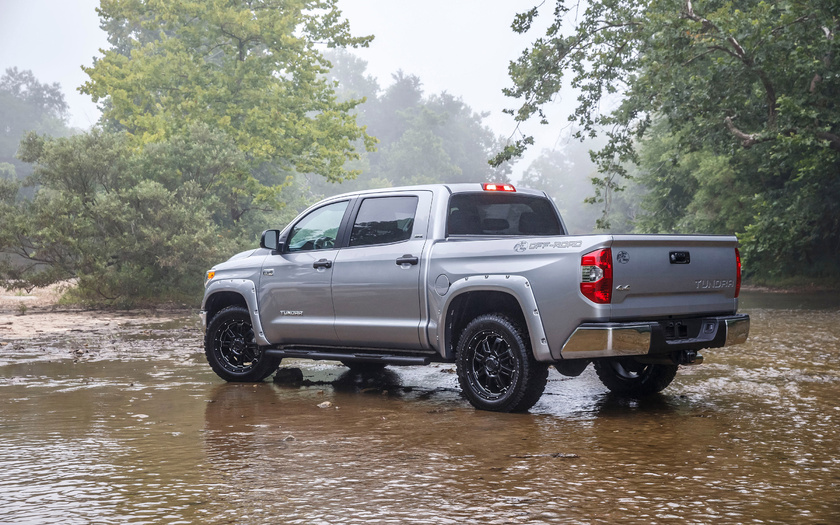Toyota Tundra 2015