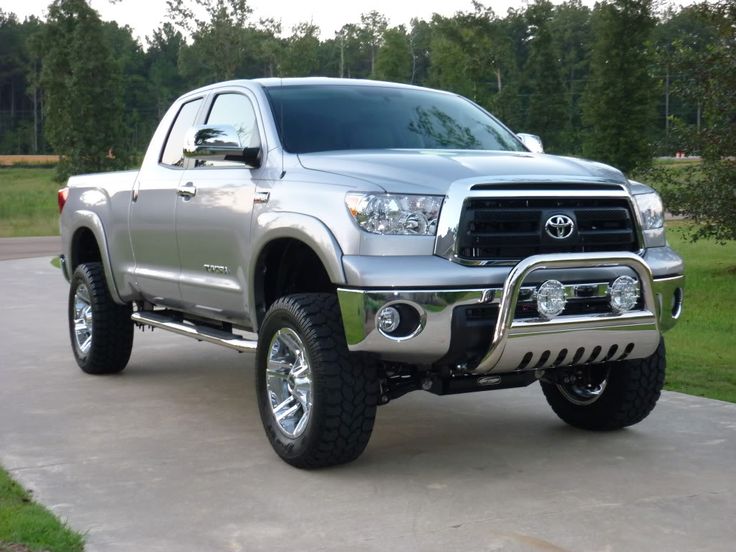 Toyota Tundra 4x4 Lifted