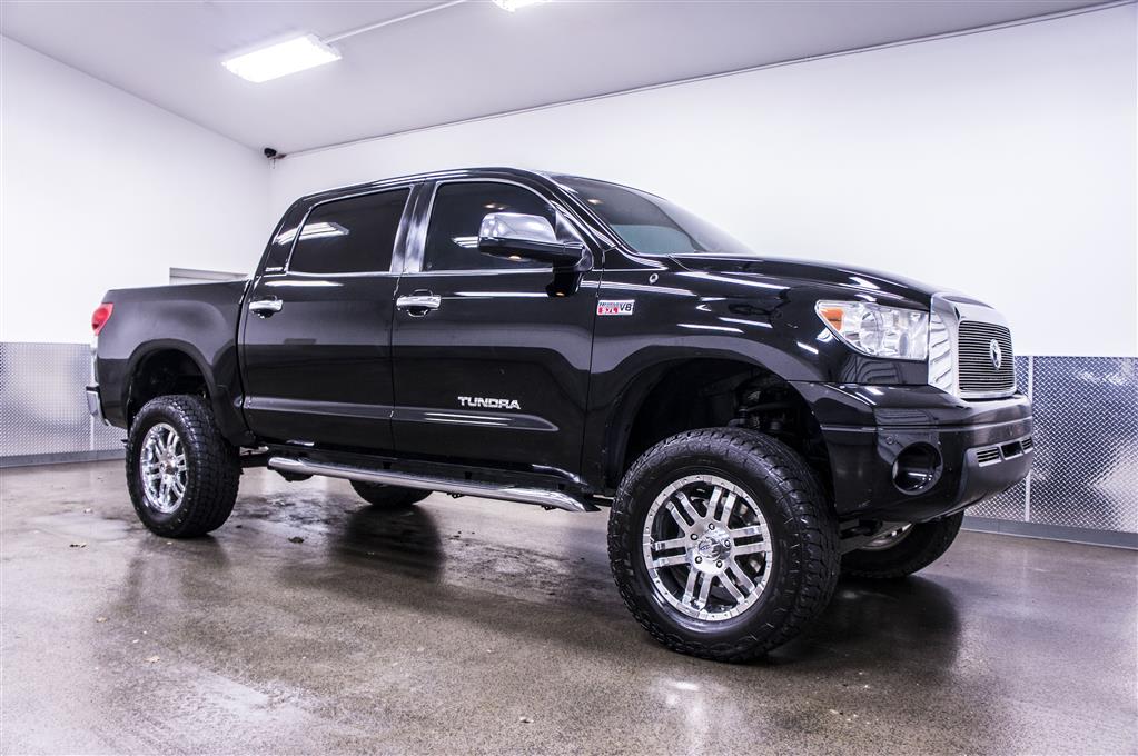 Toyota Tundra 4x4 Lifted