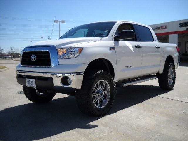 Toyota Tundra 4x4 Lifted