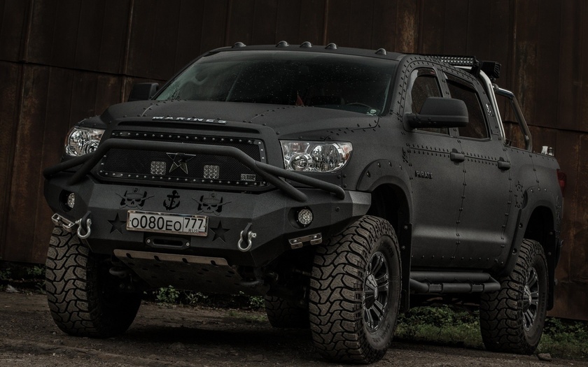 Toyota Tundra 4x4 Off Road