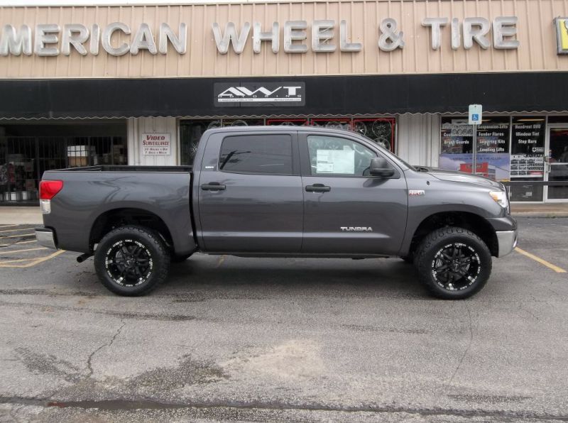 Toyota Tundra All Black