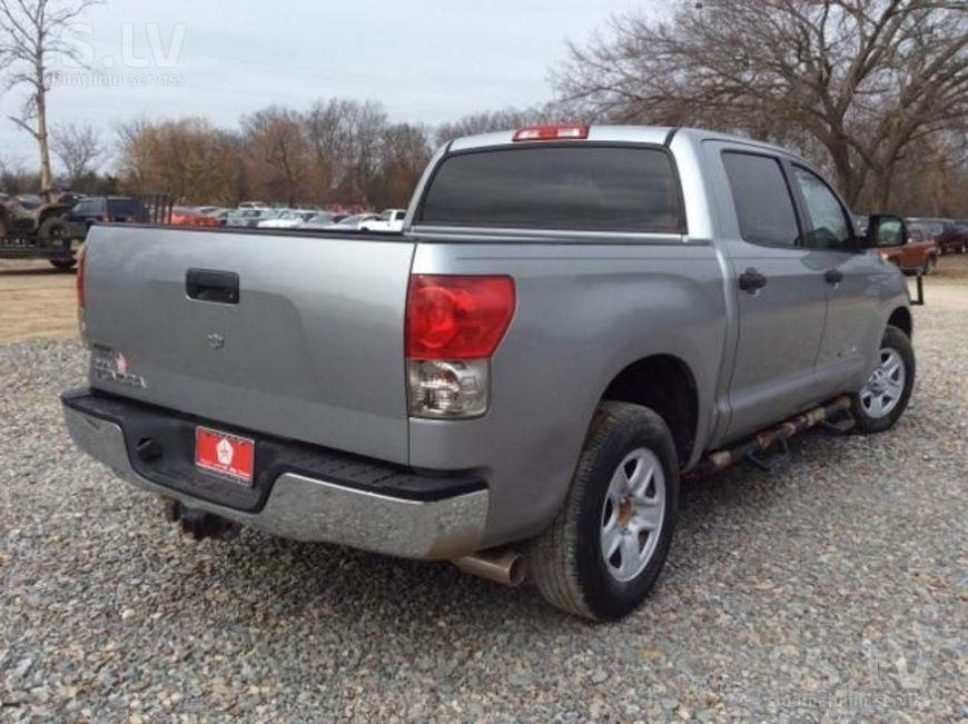 Toyota Tundra Crew Cab