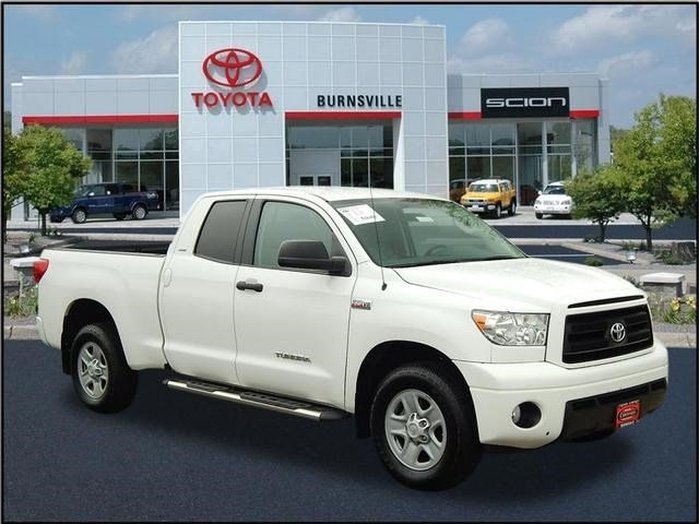 Toyota Tundra V8 4wd