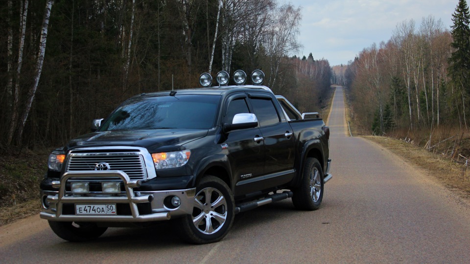 Toyota Tundra V8