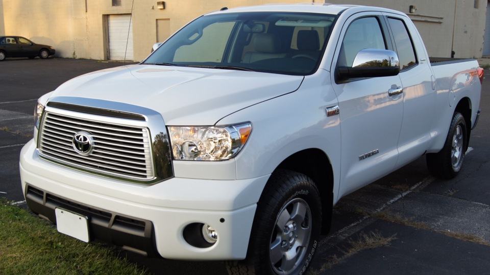 Toyota Tundra White 2015