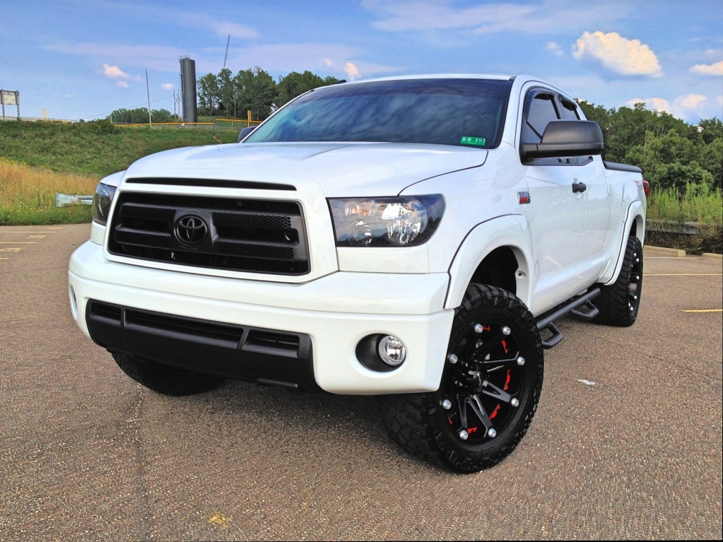 Toyota Tundra White Lifted