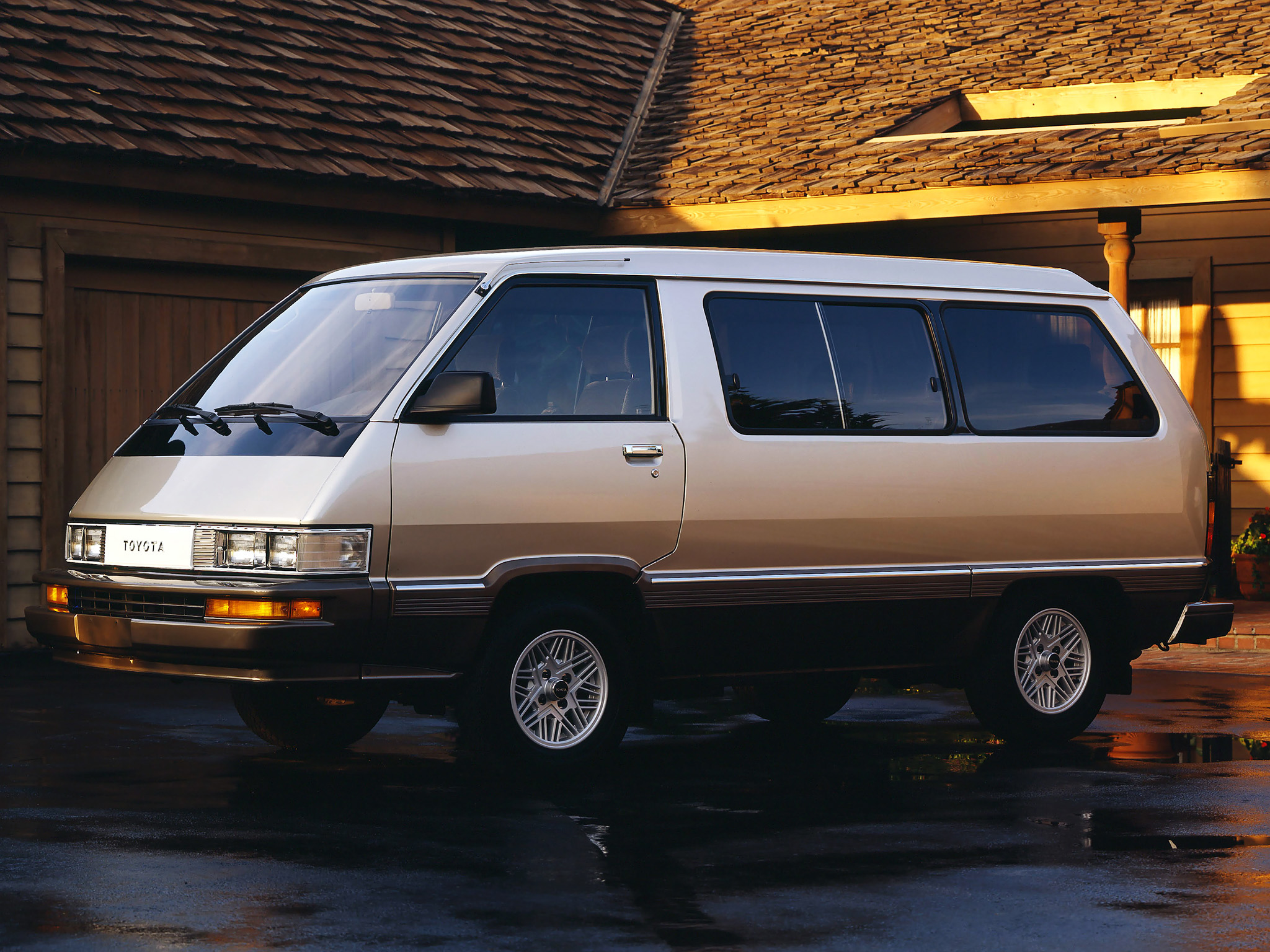 Toyota Van 1984