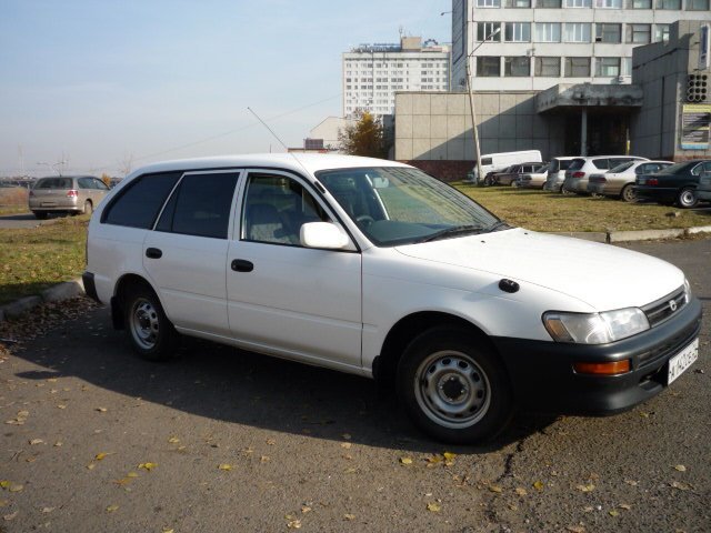 Toyota Van 2000