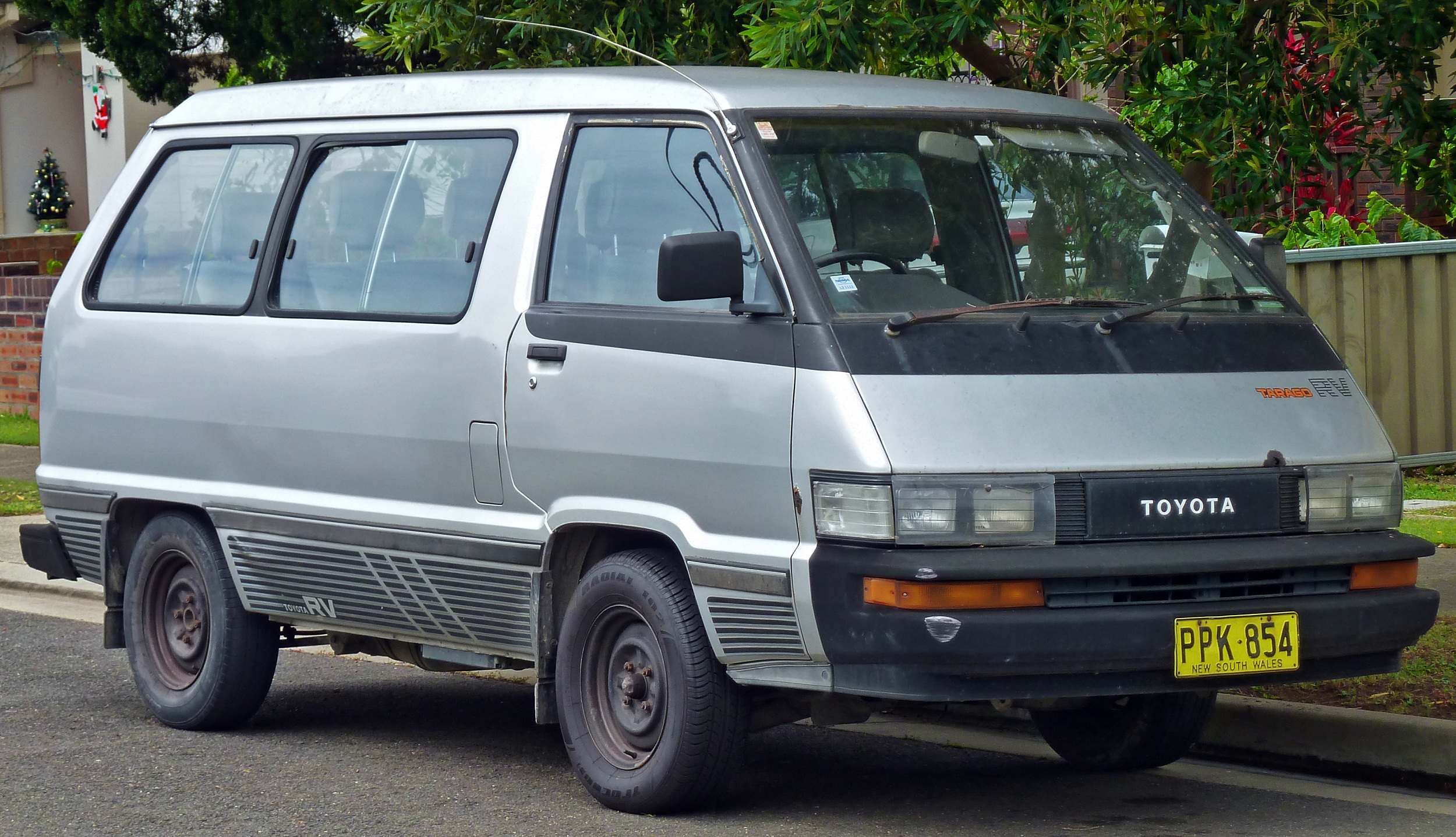 Toyota Van 2000