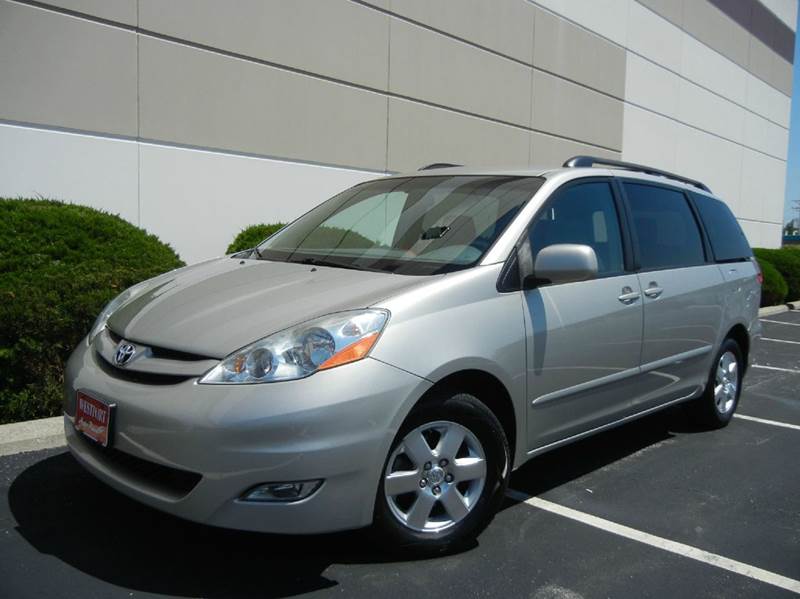 Toyota Van 2007