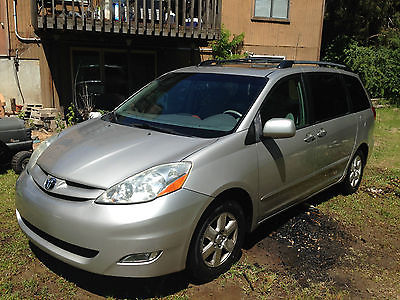 Toyota Van 2007