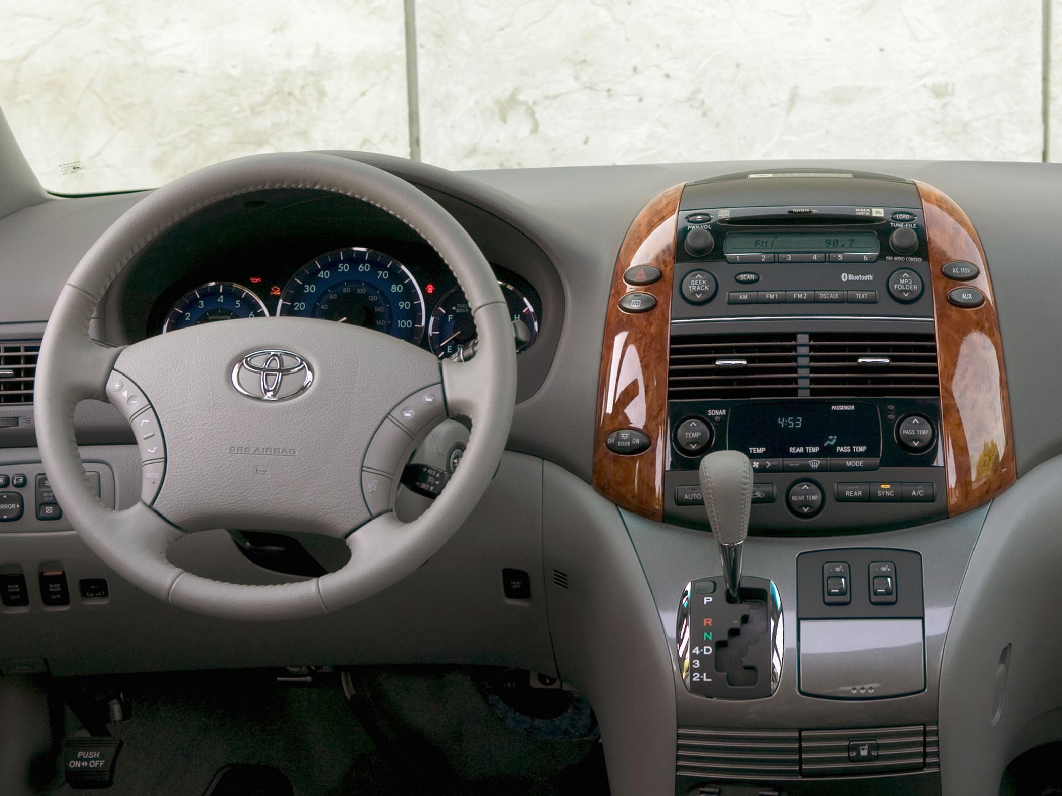 Toyota Van 2009