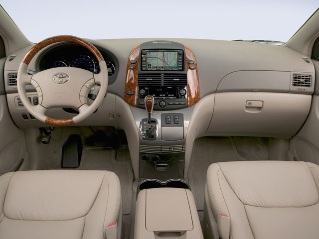 Toyota Van 2010
