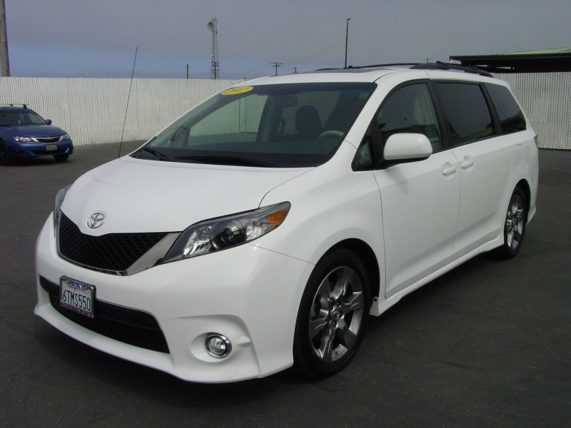 Toyota Van 2012