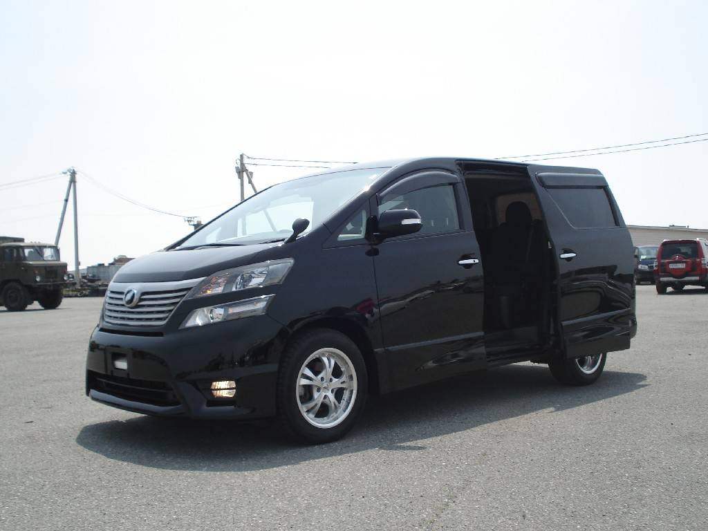 Toyota Vellfire 2010