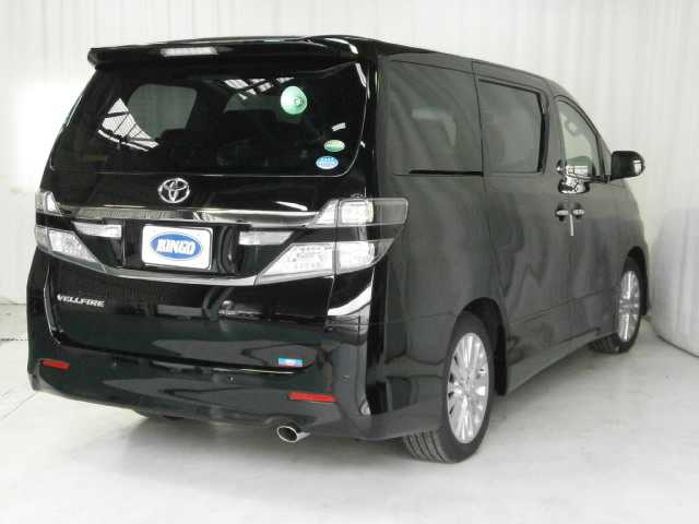 Toyota Vellfire 2013