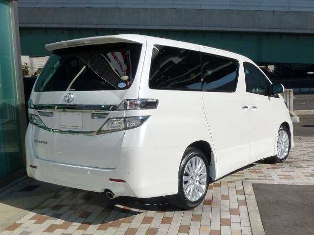 Toyota Vellfire 2013