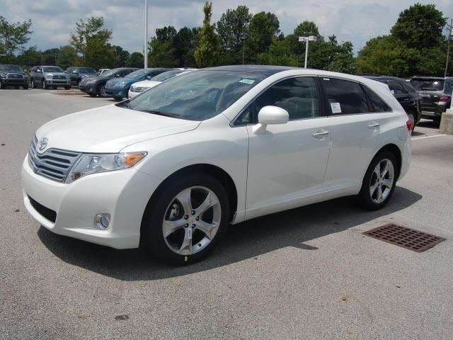 Toyota Venza White