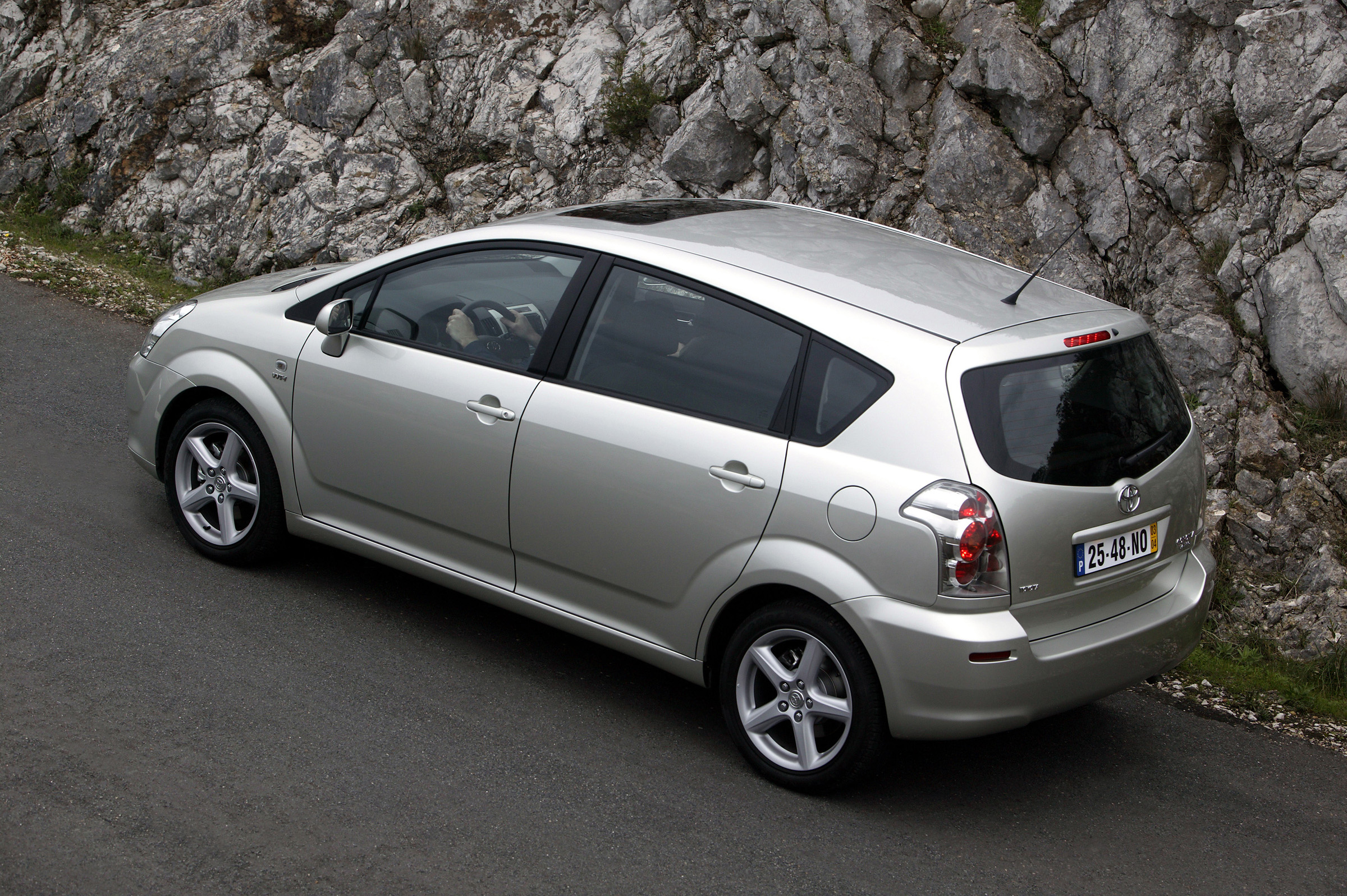 Toyota Verso 2004